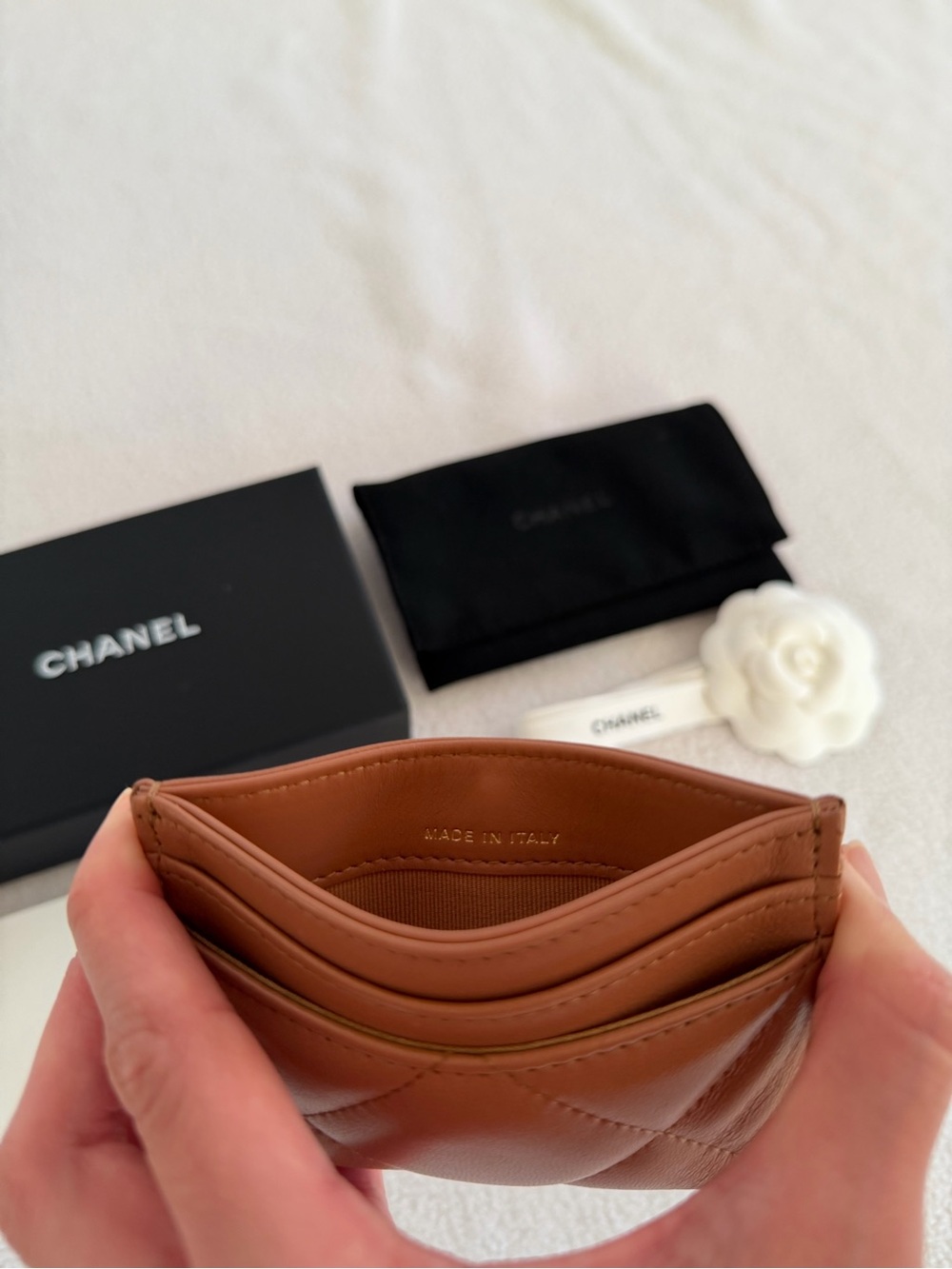CHANEL 19 Tan Quilted Leather Card Sleeve with Gold CC Chain Logo - Picture 4 of 7